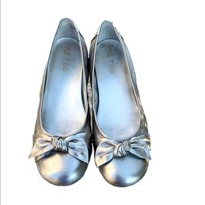 Me Too Silver Ballet Flats with Bow size 8.5 - 9
